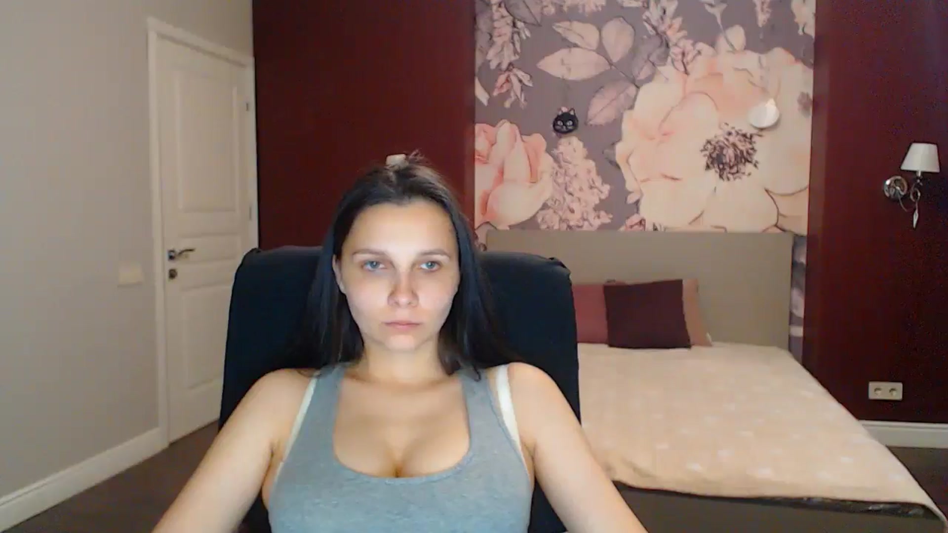 Gallery image thumbnail from Karina_Mils's myfreecams stream on, 08/10/2025, 16:42 image 9 of 20