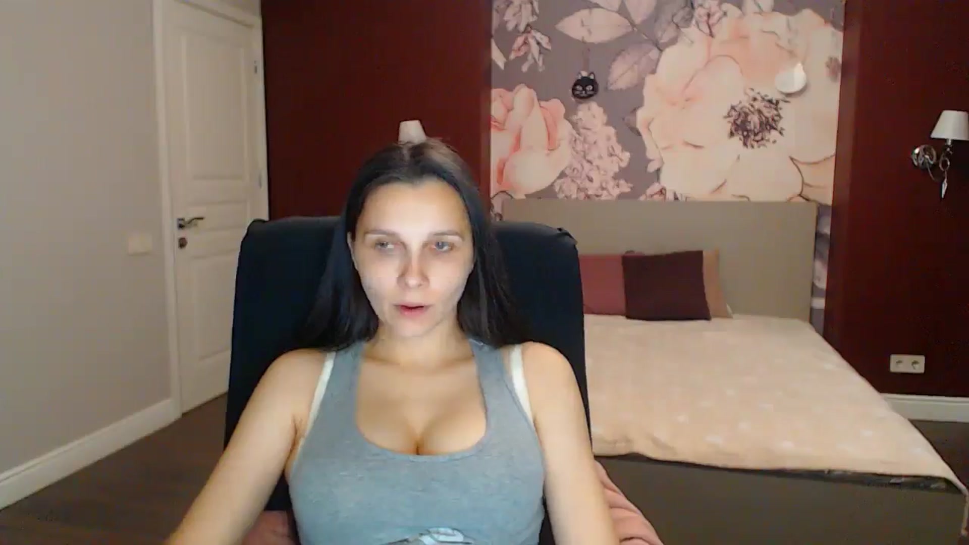 Gallery image thumbnail from Karina_Mils's myfreecams stream on, 08/10/2025, 17:37 image 2 of 20