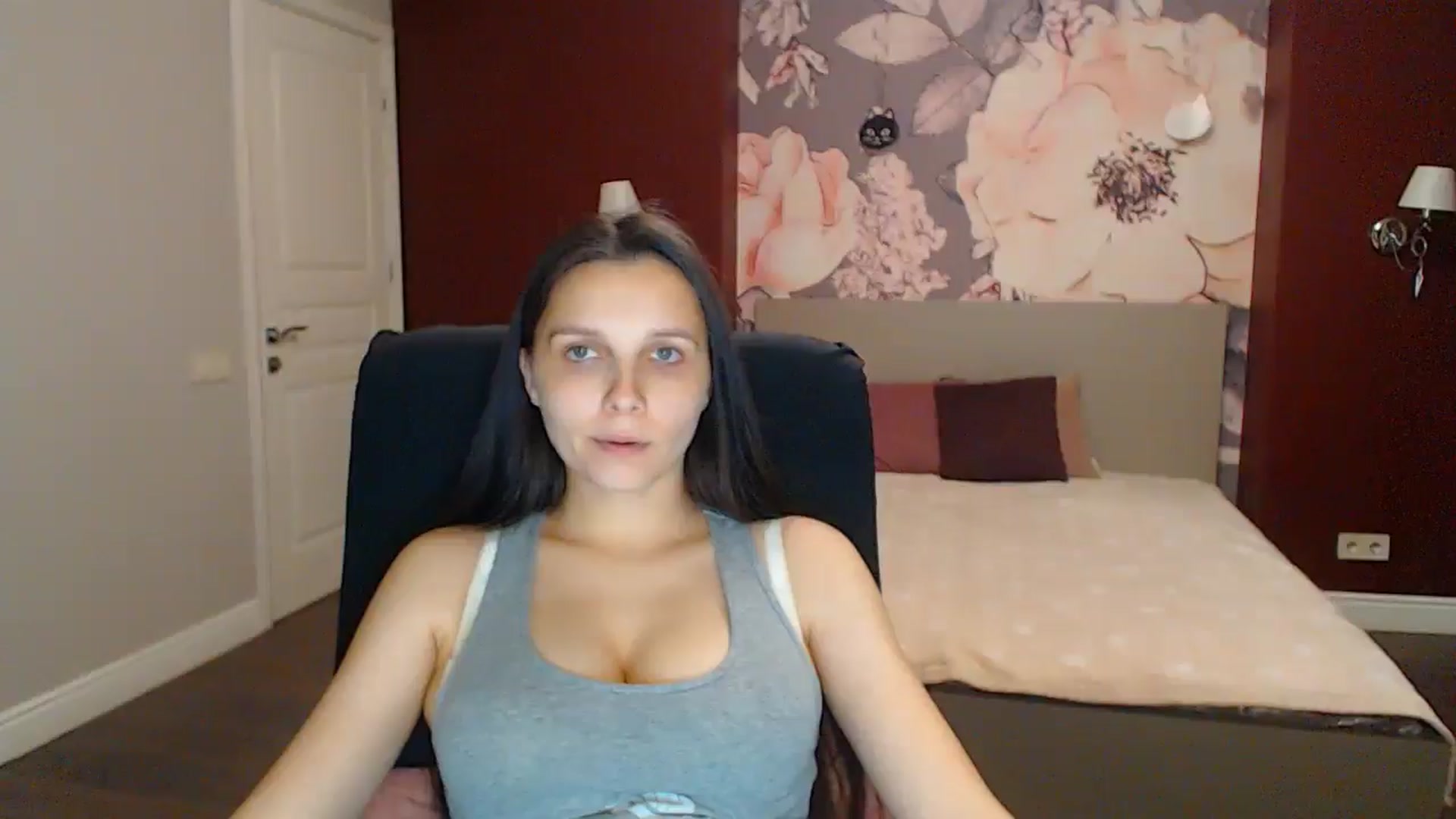 Gallery image thumbnail from Karina_Mils's myfreecams stream on, 08/10/2025, 17:37 image 1 of 20