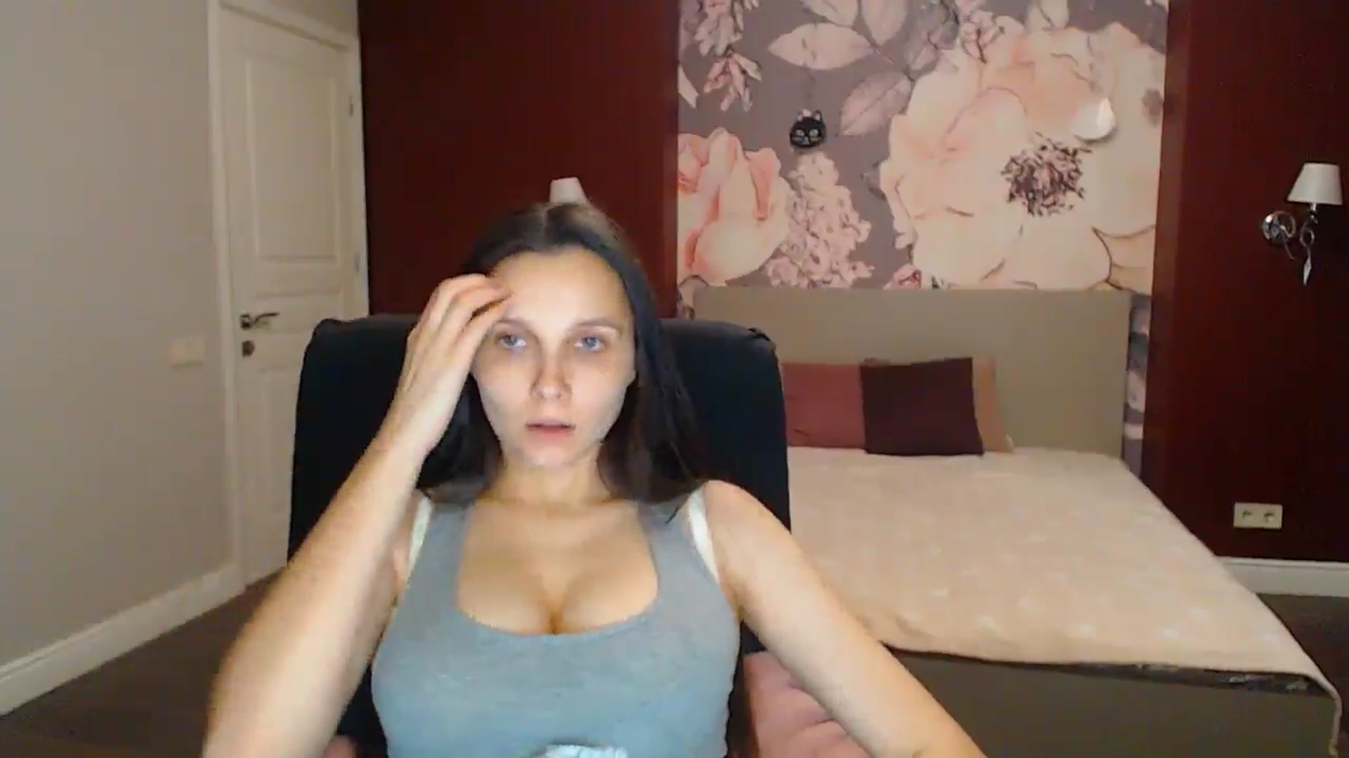 Gallery image thumbnail from Karina_Mils's myfreecams stream on, 08/10/2025, 17:37 image 17 of 20