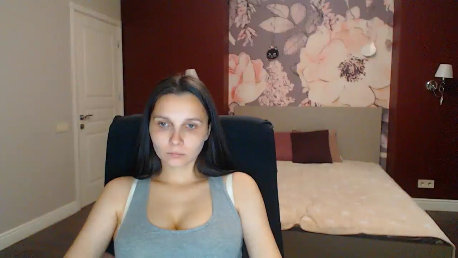 Gallery image thumbnail from Karina_Mils's myfreecams stream on, 08/10/2025, 19:03 image 11 of 20