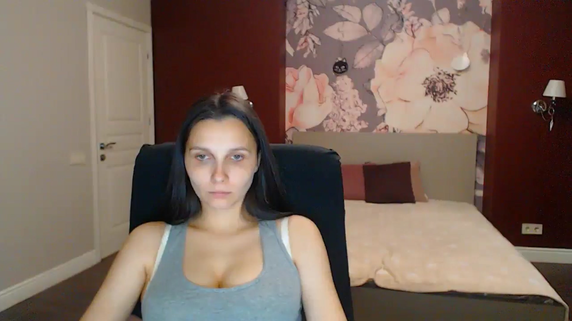 Gallery image thumbnail from Karina_Mils's myfreecams stream on, 08/10/2025, 19:03 image 12 of 20