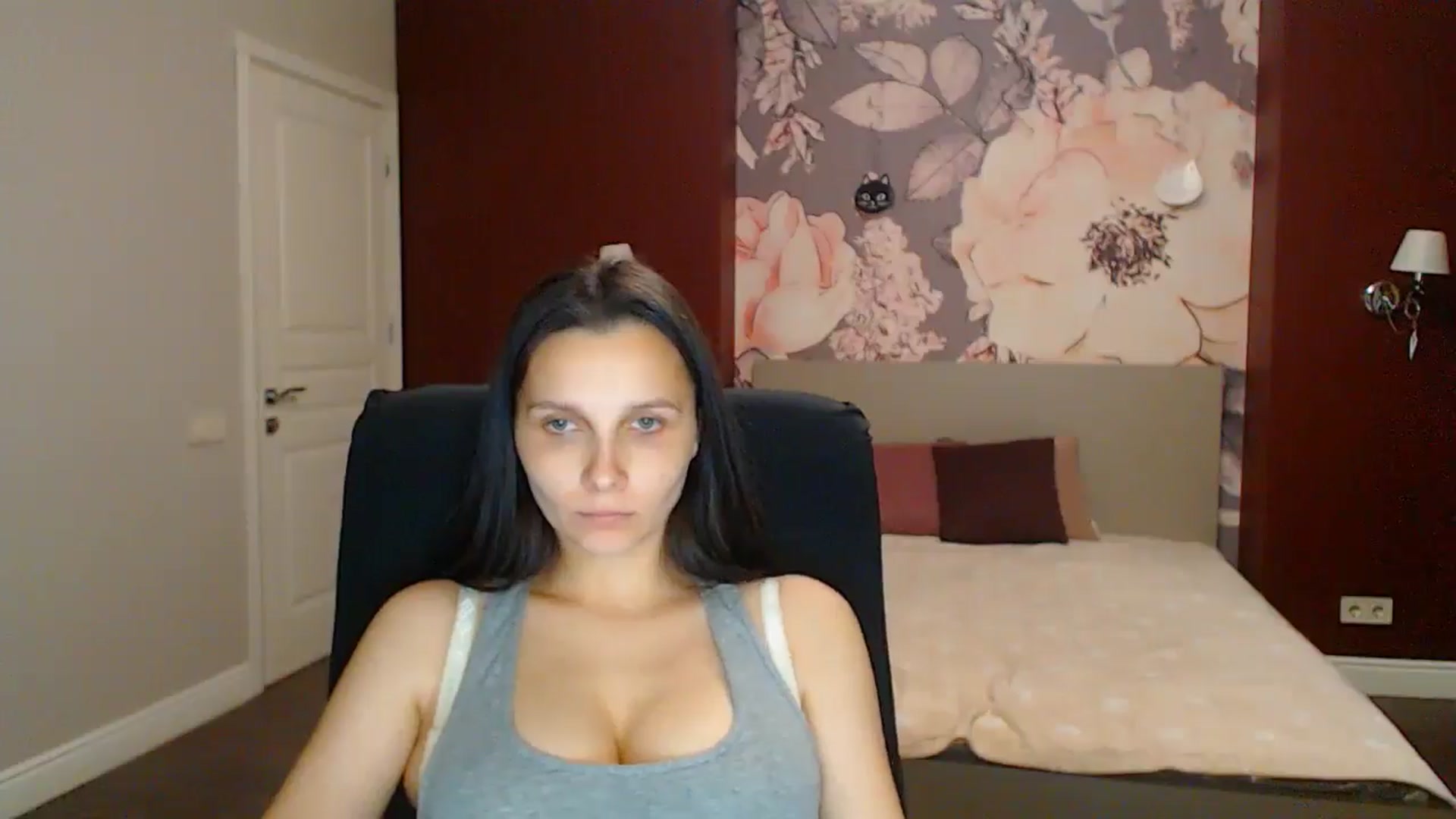 Gallery image thumbnail from Karina_Mils's myfreecams stream on, 08/10/2025, 19:03 image 19 of 20