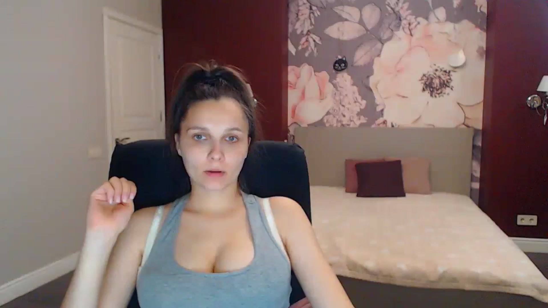 Gallery image thumbnail from Karina_Mils's myfreecams stream on, 08/15/2025, 16:08 image 8 of 20