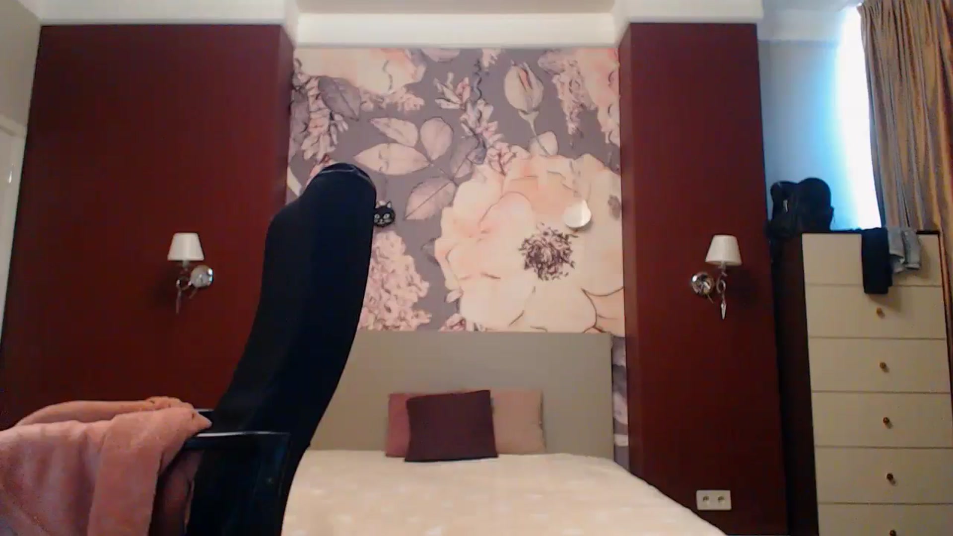 Gallery image thumbnail from Karina_Mils's myfreecams stream on, 08/15/2025, 17:11 image 5 of 20