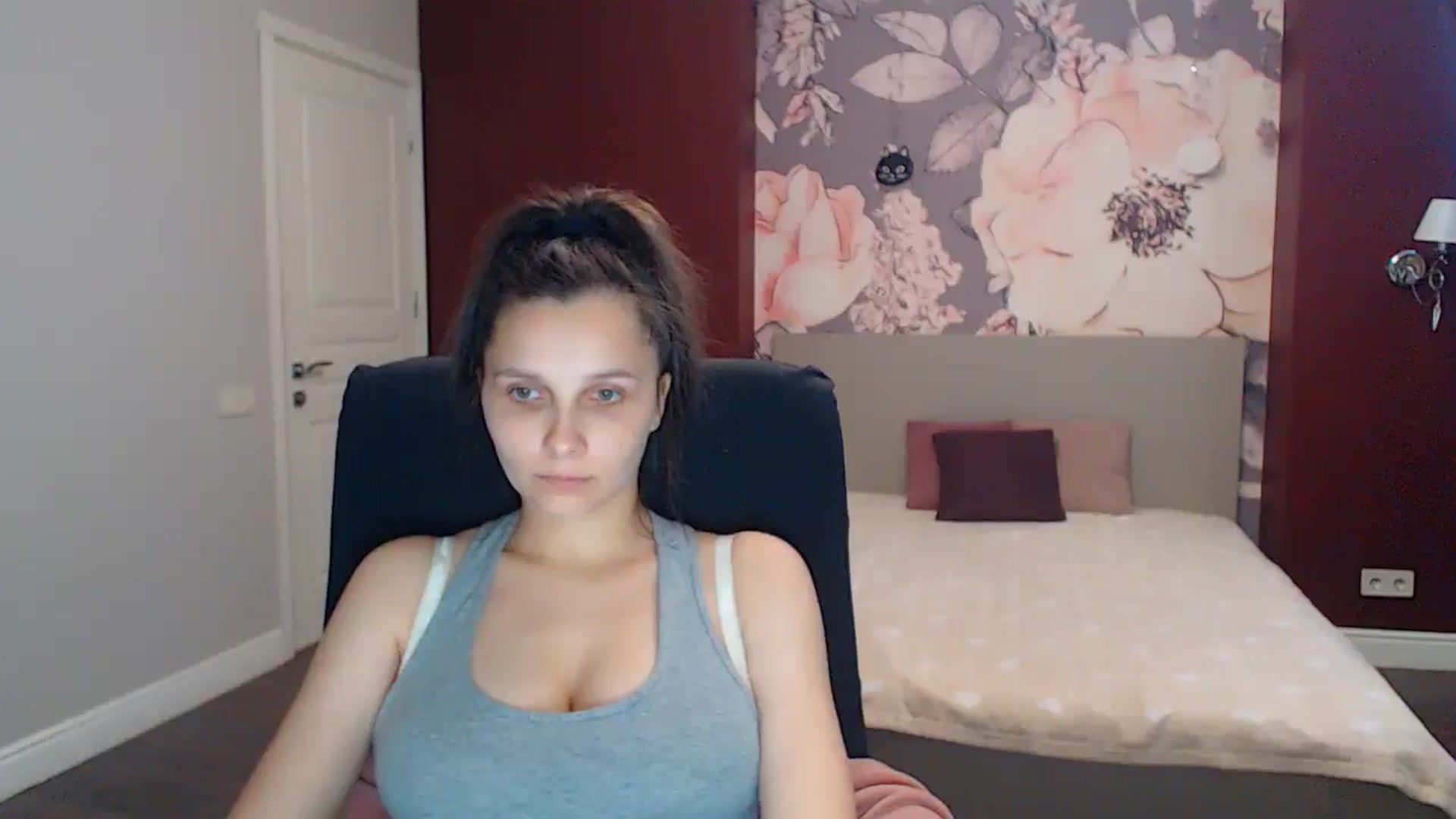 Gallery image thumbnail from Karina_Mils's myfreecams stream on, 08/16/2025, 06:59 image 7 of 20