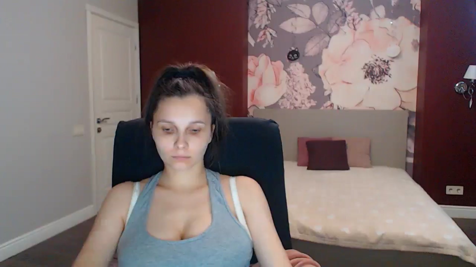 Gallery image thumbnail from Karina_Mils's myfreecams stream on, 08/16/2025, 06:59 image 14 of 20