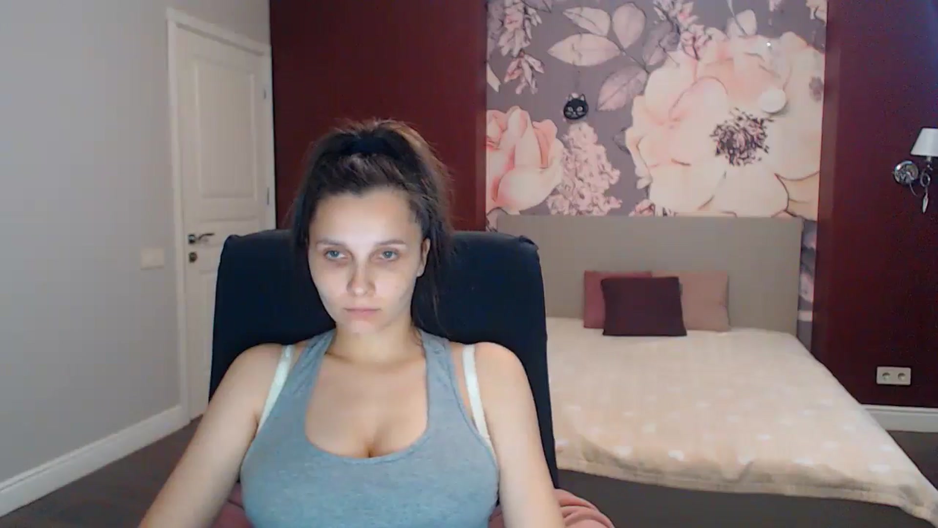 Gallery image thumbnail from Karina_Mils's myfreecams stream on, 08/16/2025, 06:59 image 3 of 20