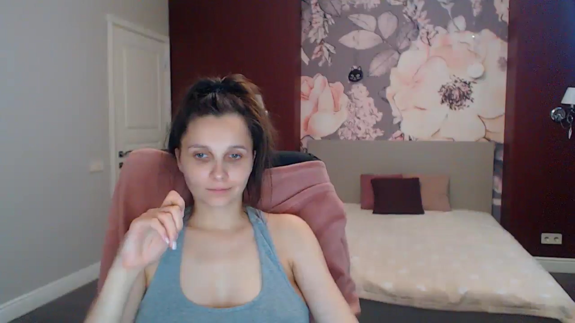 Gallery image thumbnail from Karina_Mils's myfreecams stream on, 08/16/2025, 09:22 image 12 of 20