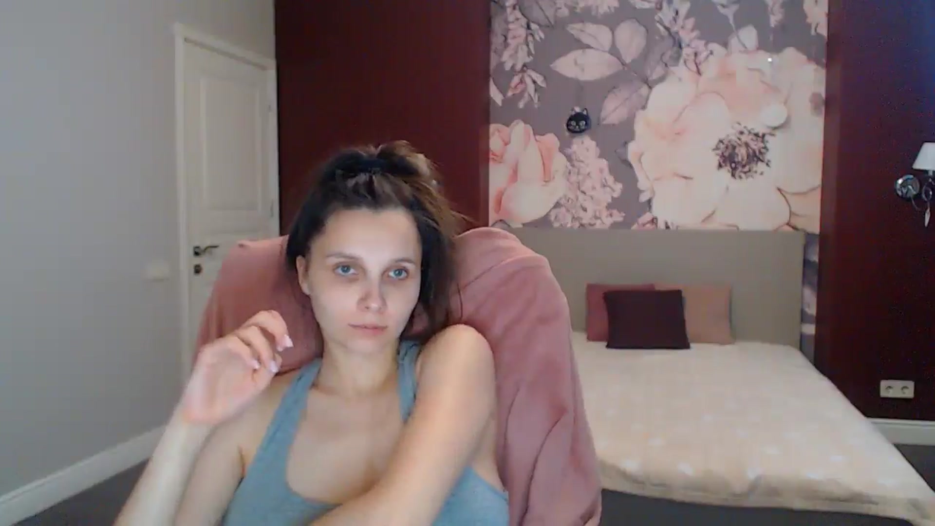Gallery image thumbnail from Karina_Mils's myfreecams stream on, 08/16/2025, 09:22 image 6 of 20