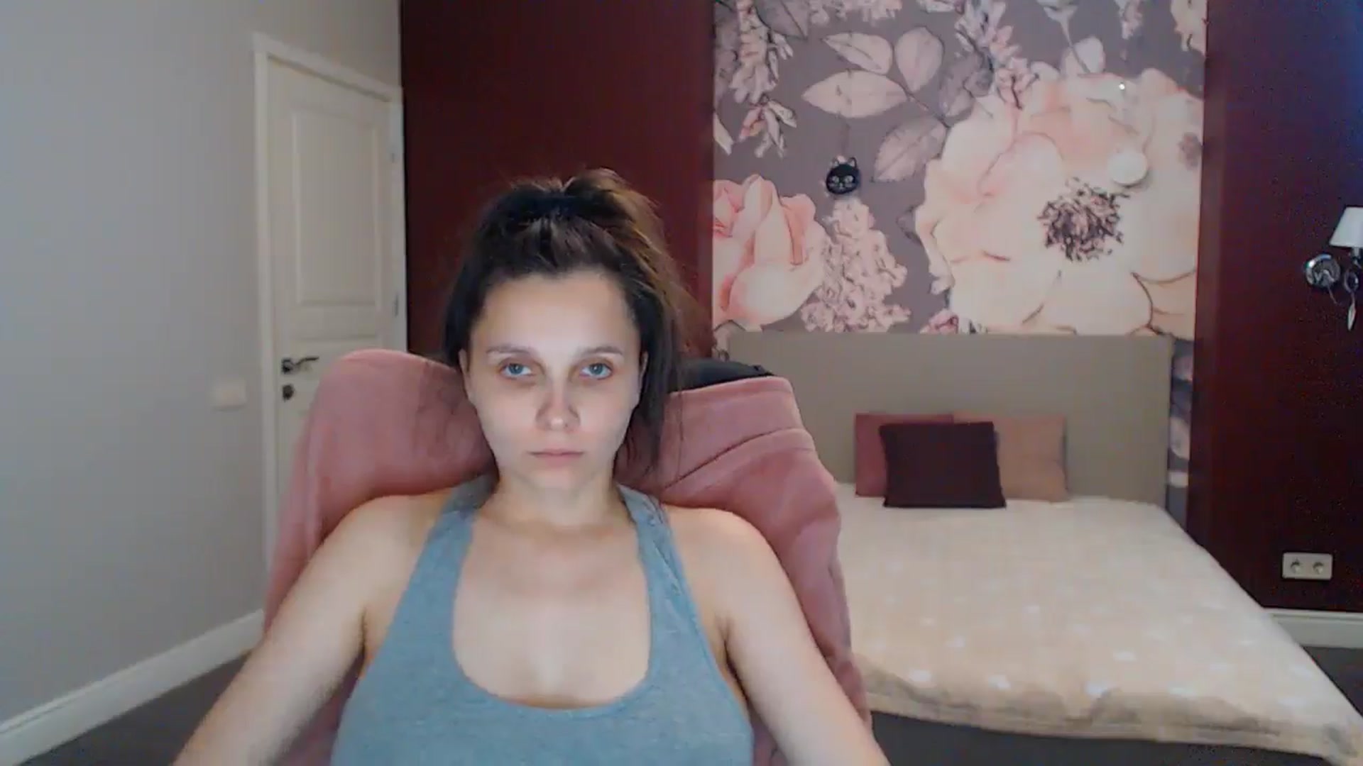 Gallery image thumbnail from Karina_Mils's myfreecams stream on, 08/16/2025, 09:22 image 10 of 20