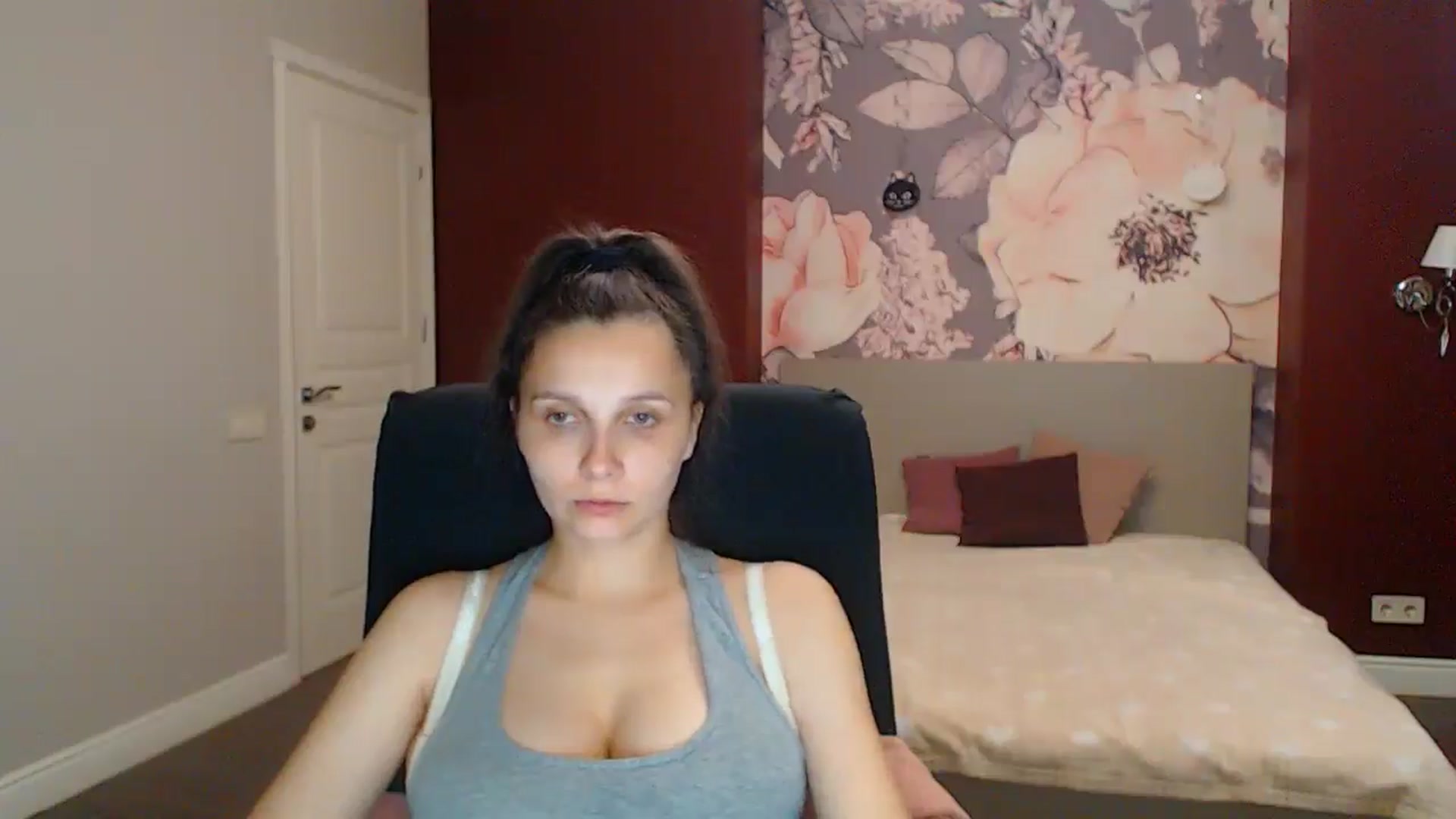 Gallery image thumbnail from Karina_Mils's myfreecams stream on, 08/16/2025, 17:41 image 3 of 20