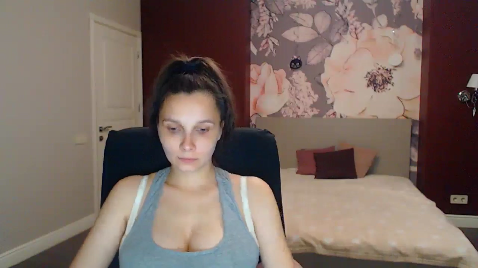 Gallery image thumbnail from Karina_Mils's myfreecams stream on, 08/16/2025, 17:41 image 7 of 20
