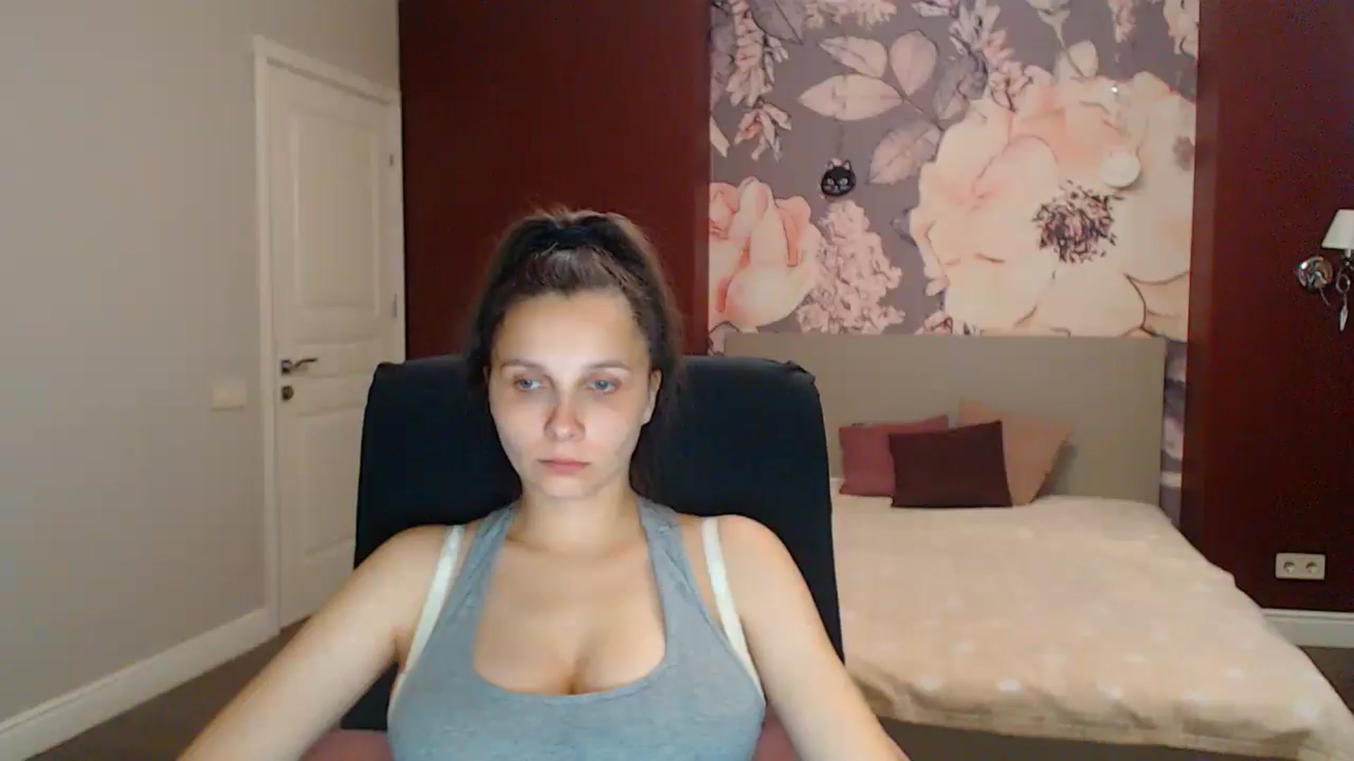 Gallery image thumbnail from Karina_Mils's myfreecams stream on, 08/16/2025, 17:41 image 2 of 20