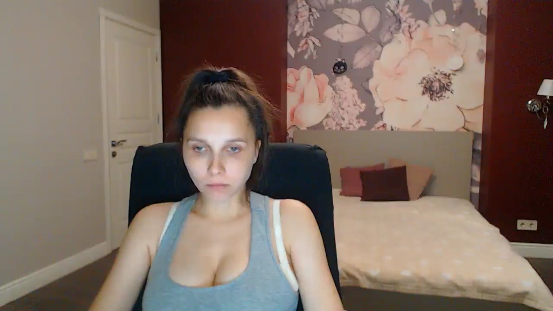 Gallery image thumbnail from Karina_Mils's myfreecams stream on, 08/16/2025, 18:10 image 2 of 20