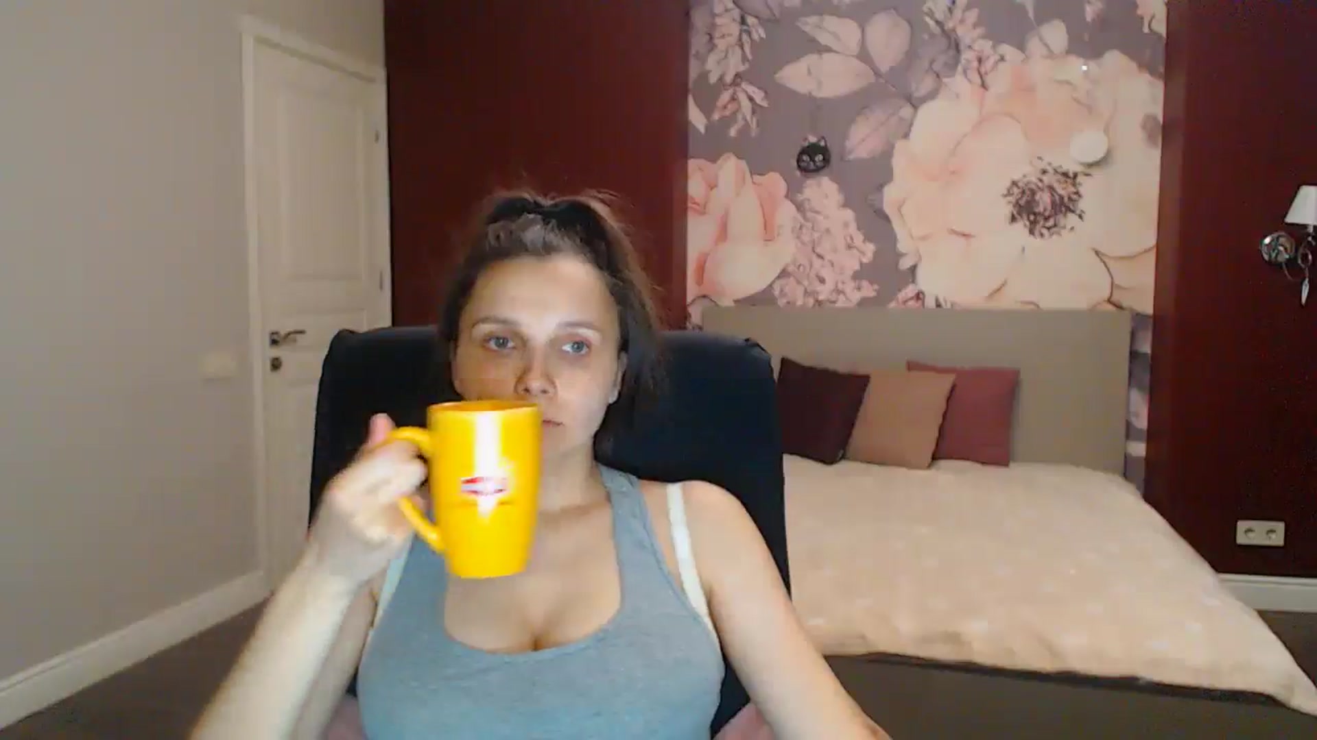 Gallery image thumbnail from Karina_Mils's myfreecams stream on, 08/17/2025, 16:58 image 2 of 20