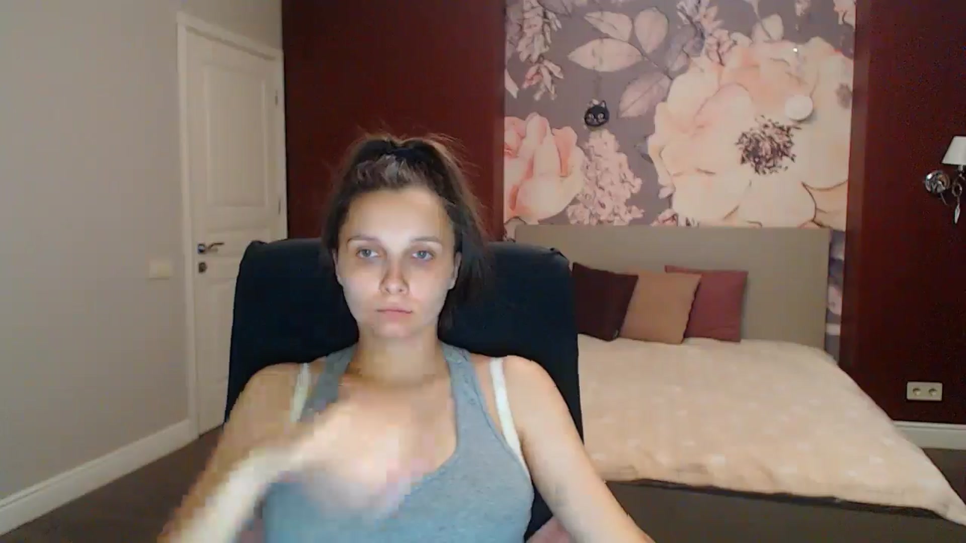 Gallery image thumbnail from Karina_Mils's myfreecams stream on, 08/17/2025, 16:58 image 8 of 20