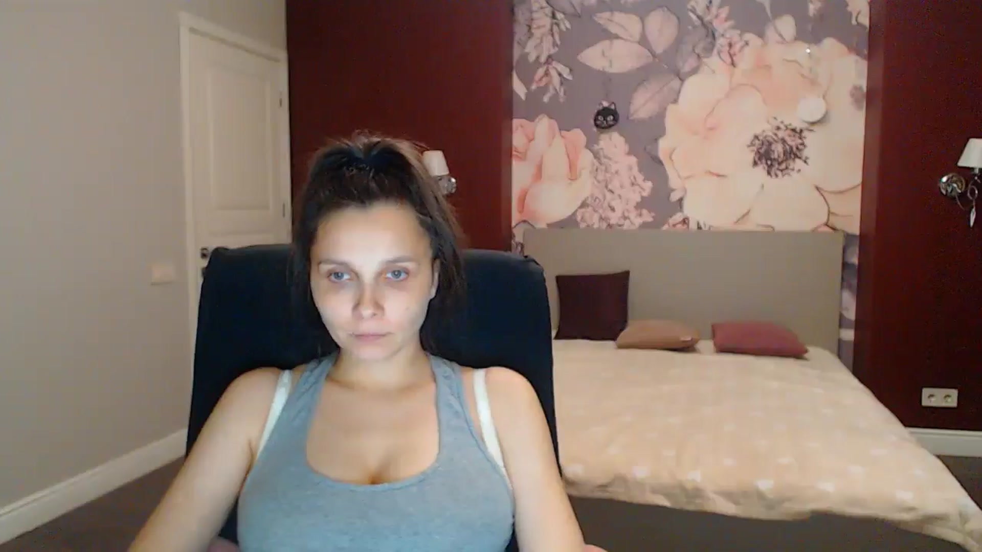 Gallery image thumbnail from Karina_Mils's myfreecams stream on, 08/17/2025, 19:21 image 5 of 20