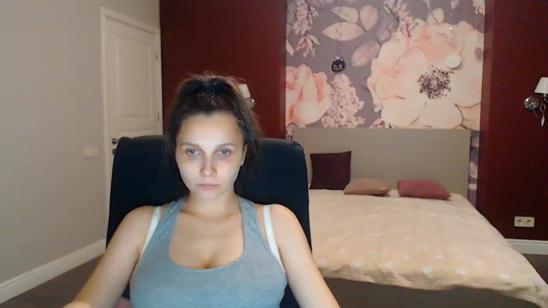 Gallery image thumbnail from Karina_Mils's myfreecams stream on, 08/17/2025, 19:21 image 8 of 20