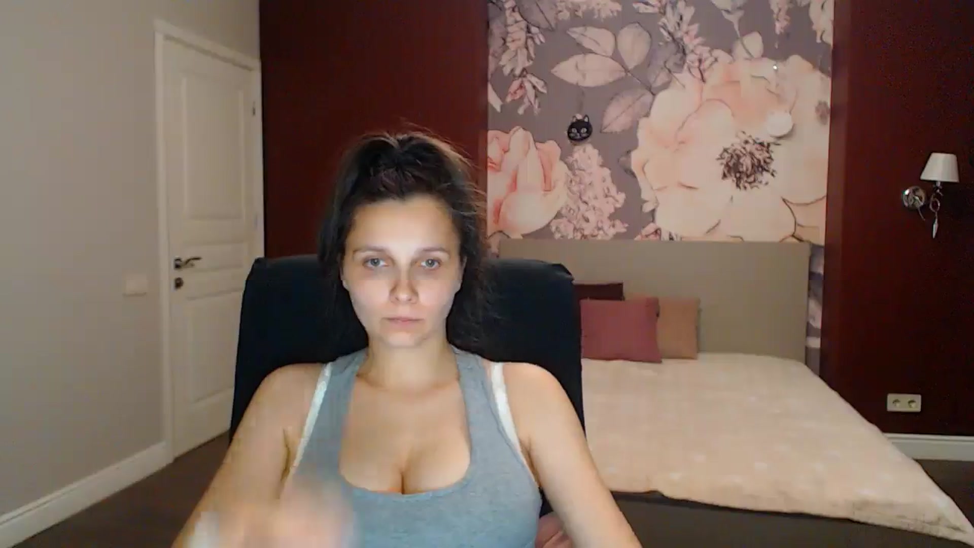 Gallery image thumbnail from Karina_Mils's myfreecams stream on, 08/22/2025, 16:53 image 12 of 20