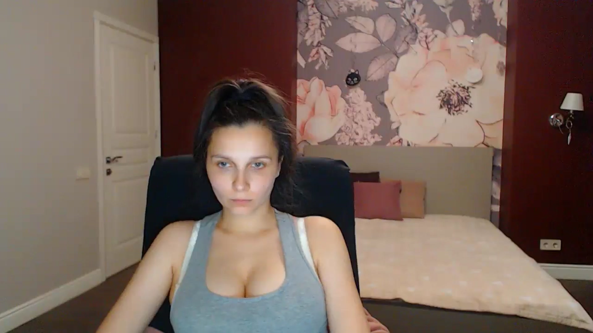 Gallery image thumbnail from Karina_Mils's myfreecams stream on, 08/22/2025, 16:53 image 6 of 20