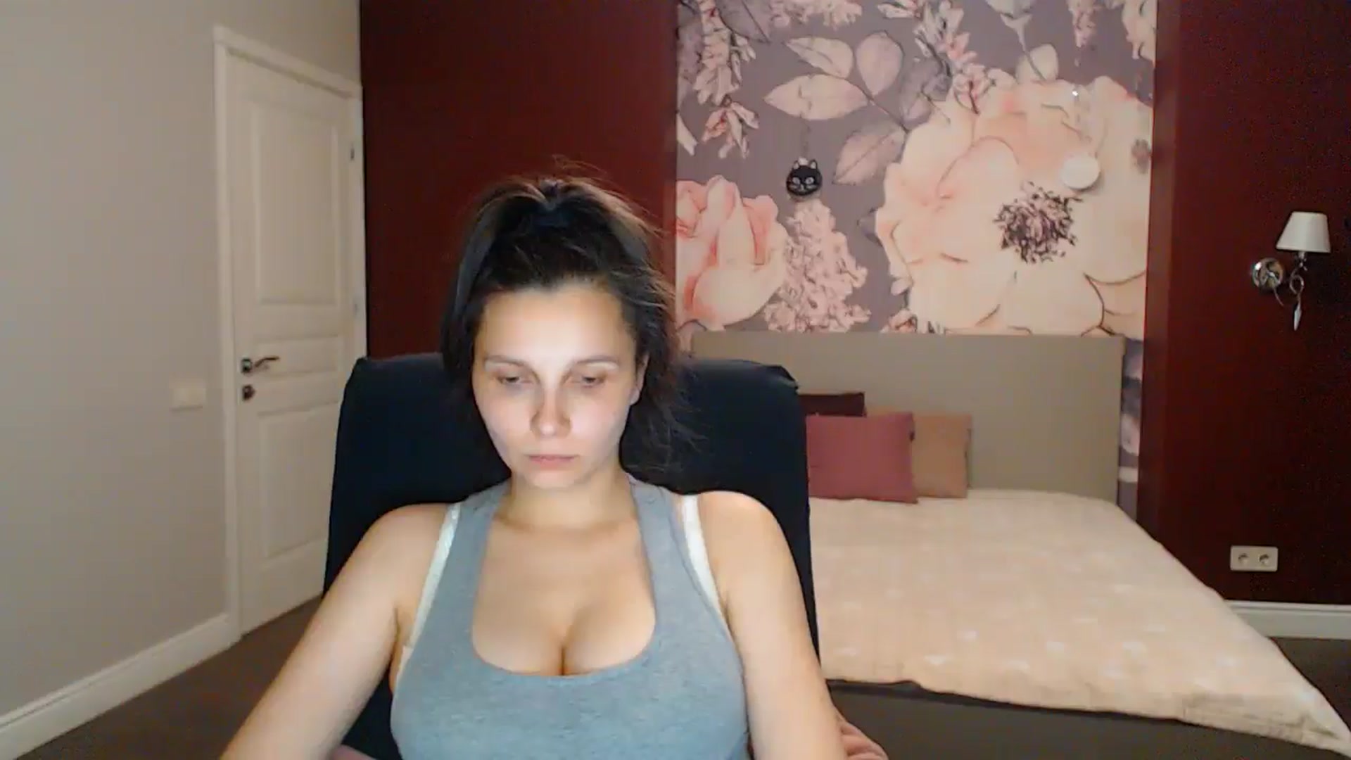 Gallery image thumbnail from Karina_Mils's myfreecams stream on, 08/22/2025, 16:53 image 4 of 20