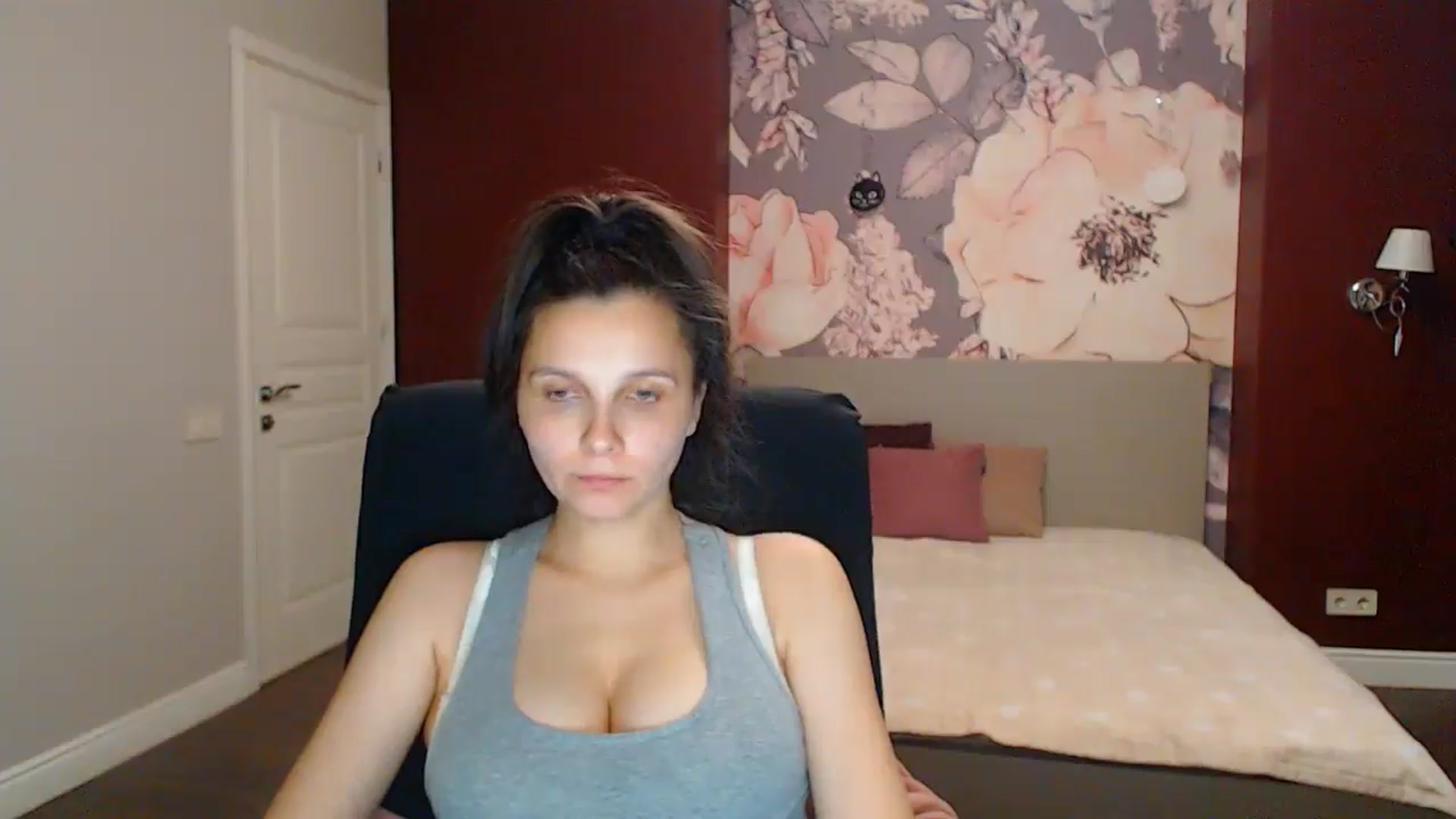 Gallery image thumbnail from Karina_Mils's myfreecams stream on, 08/22/2025, 16:53 image 2 of 20
