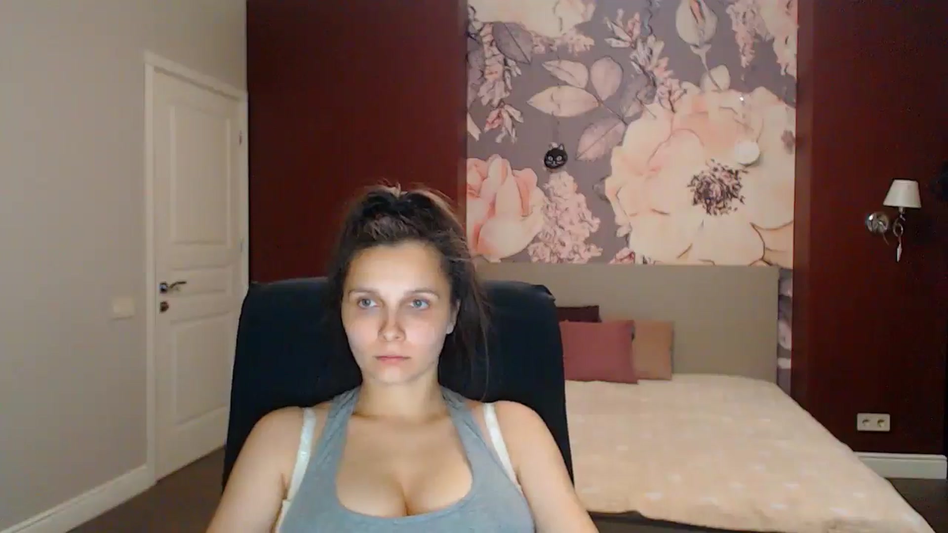 Gallery image thumbnail from Karina_Mils's myfreecams stream on, 08/22/2025, 16:53 image 19 of 20
