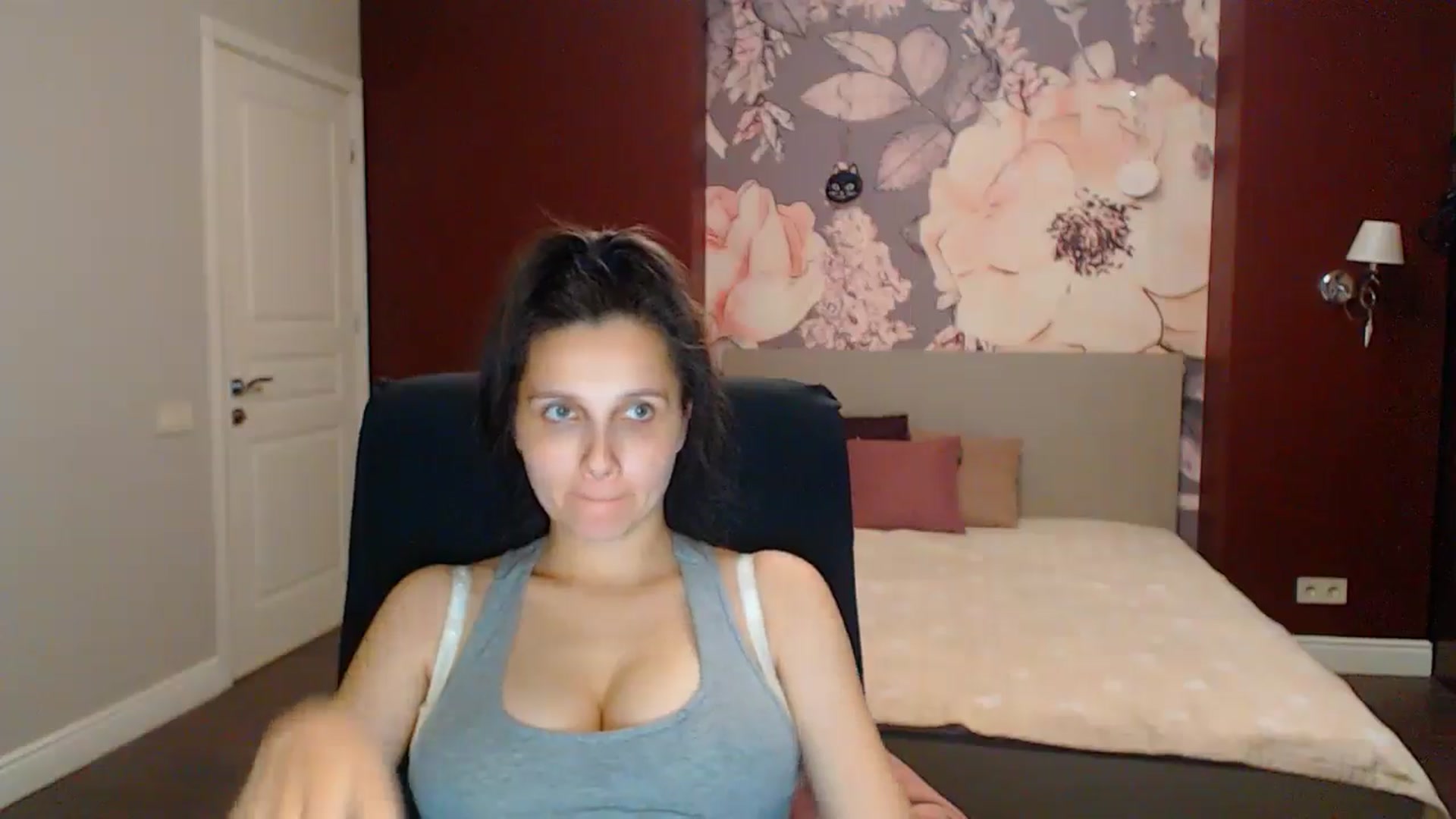 Gallery image thumbnail from Karina_Mils's myfreecams stream on, 08/22/2025, 17:39 image 3 of 20