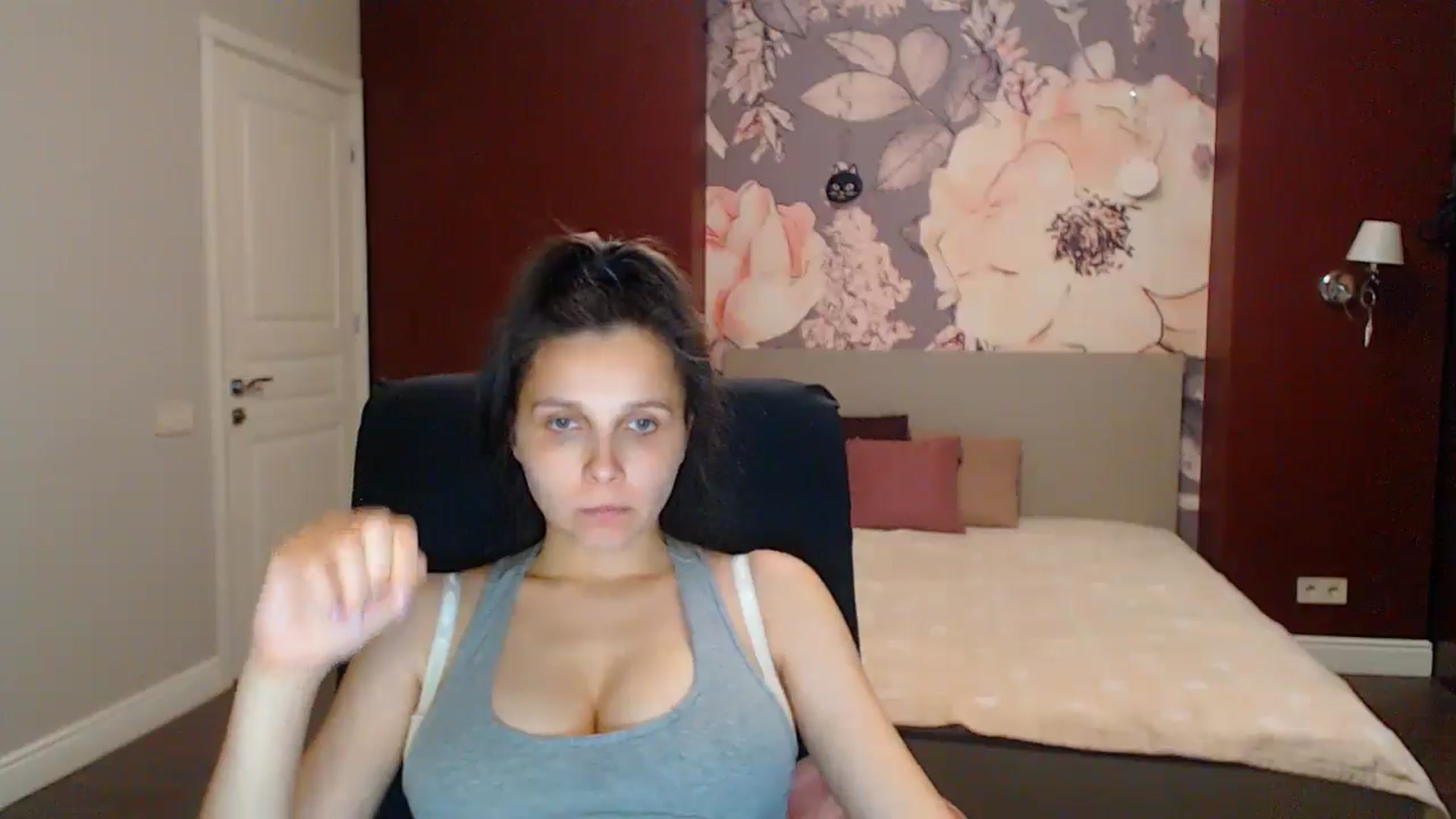 Gallery image thumbnail from Karina_Mils's myfreecams stream on, 08/22/2025, 17:39 image 8 of 20