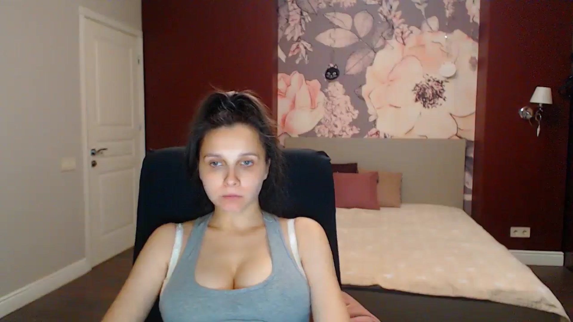 Gallery image thumbnail from Karina_Mils's myfreecams stream on, 08/22/2025, 17:39 image 6 of 20