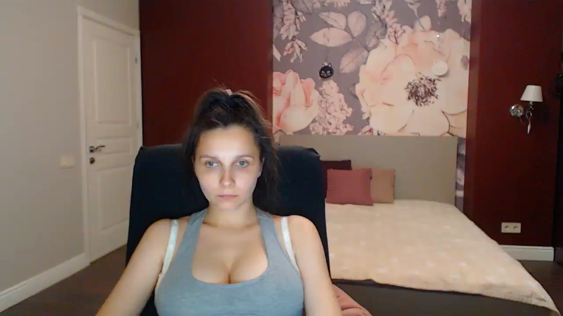 Gallery image thumbnail from Karina_Mils's myfreecams stream on, 08/22/2025, 17:39 image 20 of 20