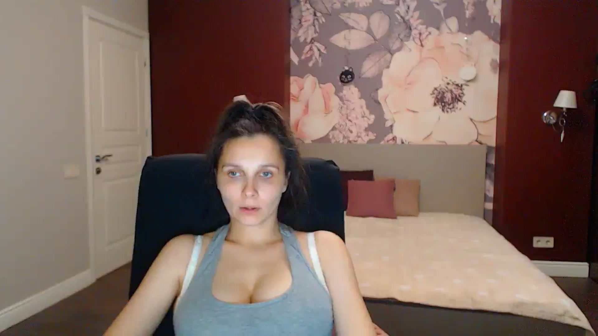 Gallery image thumbnail from Karina_Mils's myfreecams stream on, 08/22/2025, 17:59 image 6 of 20