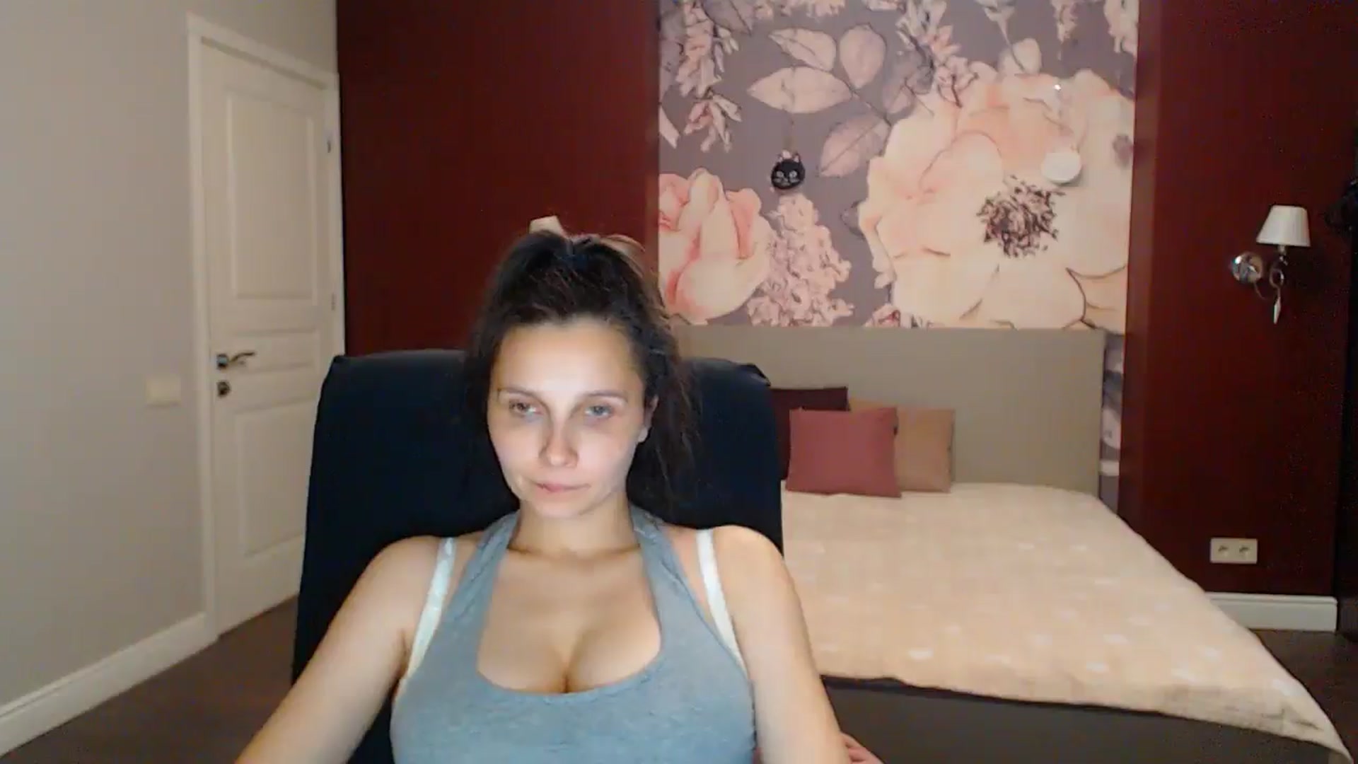 Gallery image thumbnail from Karina_Mils's myfreecams stream on, 08/22/2025, 17:59 image 7 of 20