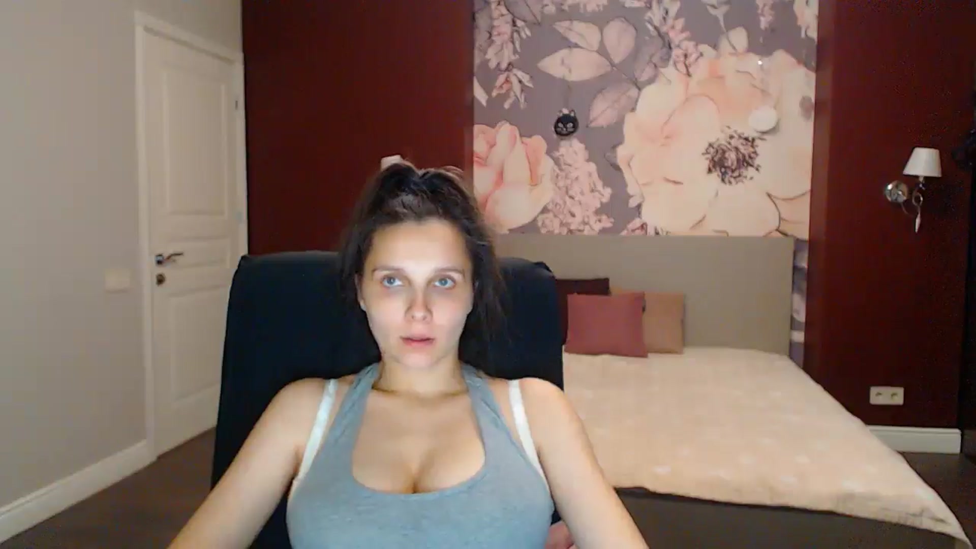 Gallery image thumbnail from Karina_Mils's myfreecams stream on, 08/22/2025, 17:59 image 5 of 20