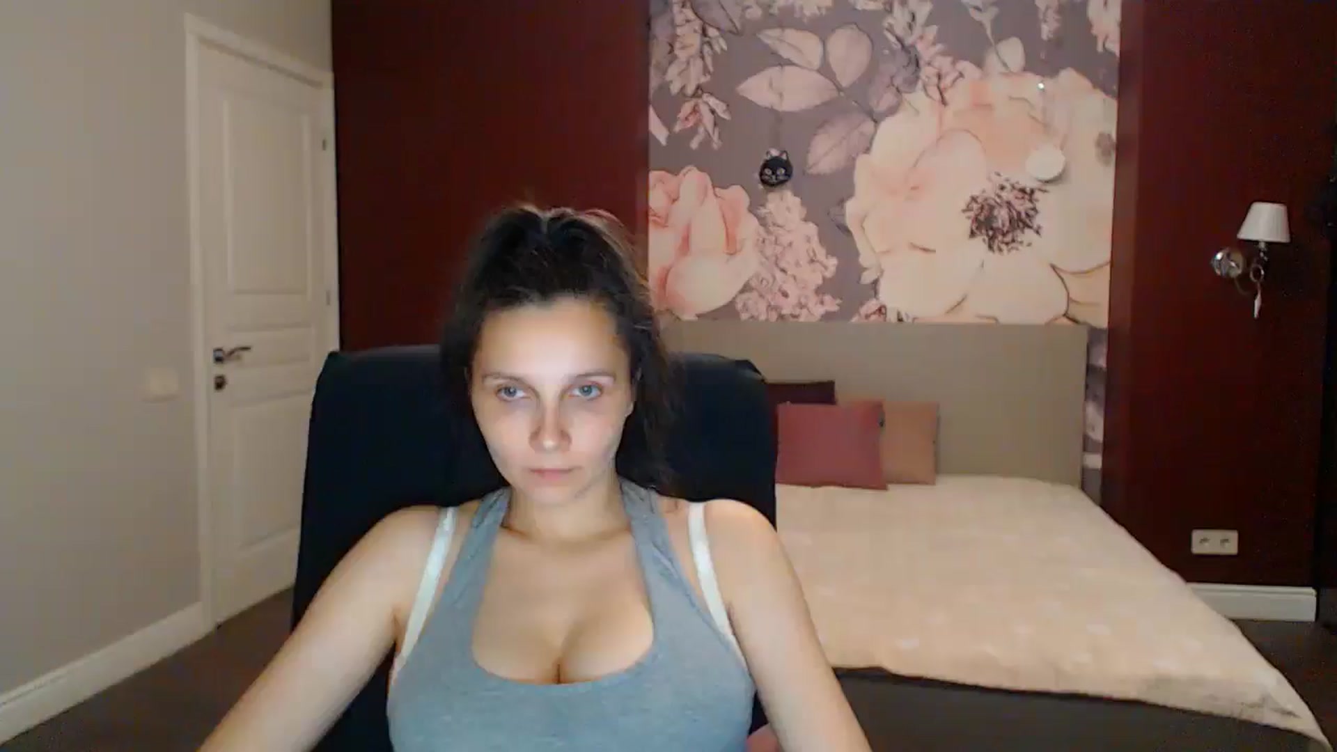 Gallery image thumbnail from Karina_Mils's myfreecams stream on, 08/22/2025, 17:59 image 1 of 20