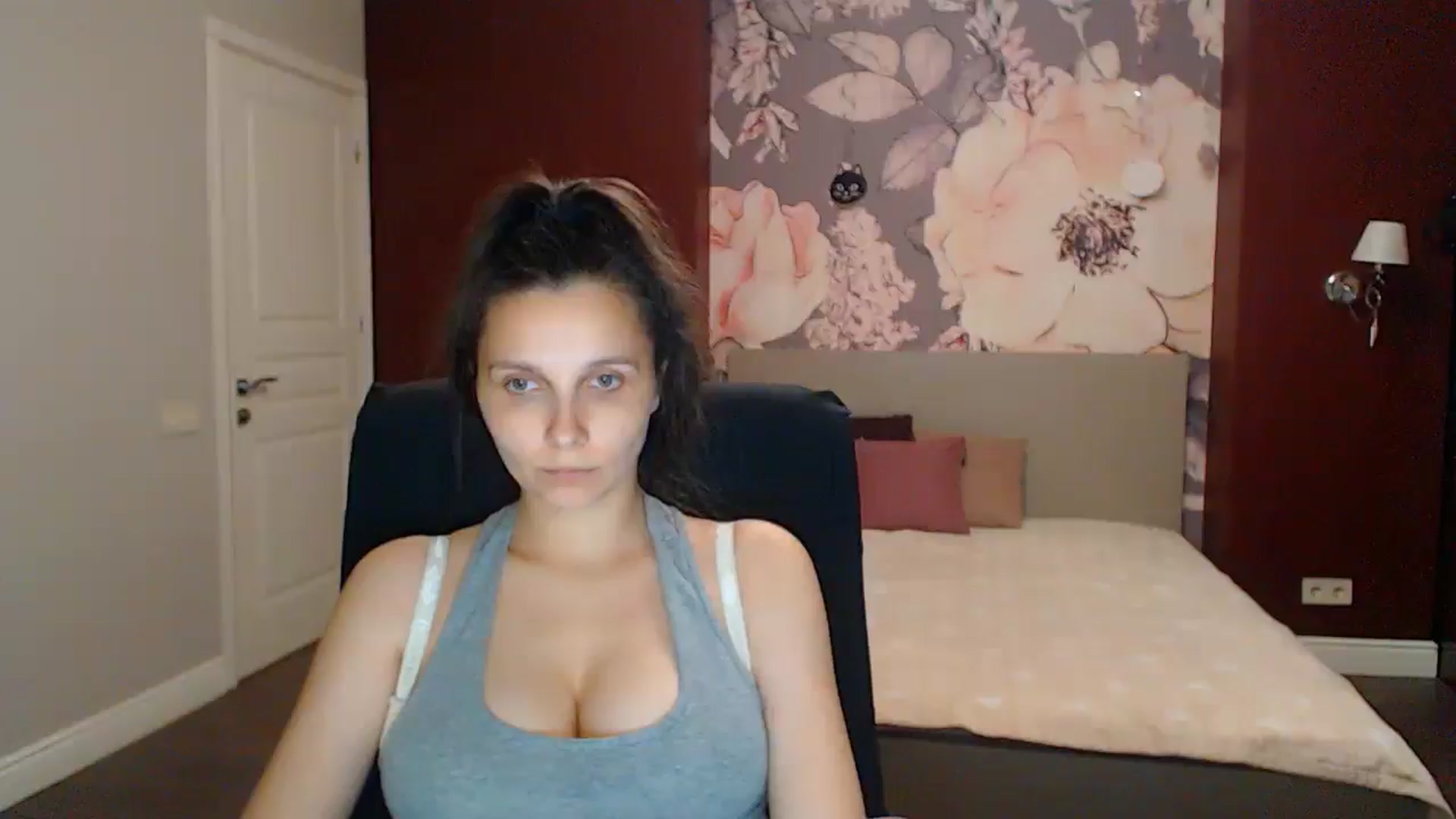 Gallery image thumbnail from Karina_Mils's myfreecams stream on, 08/22/2025, 17:59 image 20 of 20