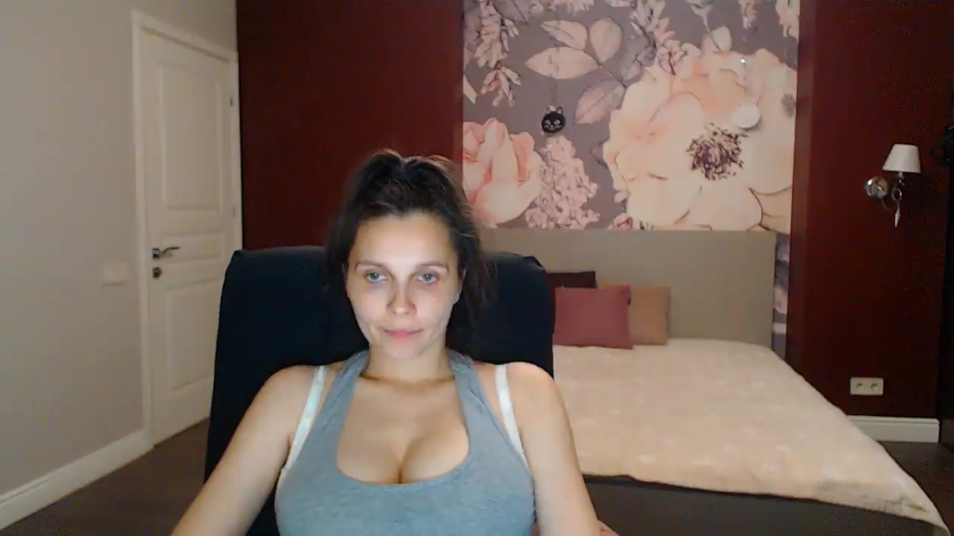 Gallery image thumbnail from Karina_Mils's myfreecams stream on, 08/22/2025, 17:59 image 2 of 20