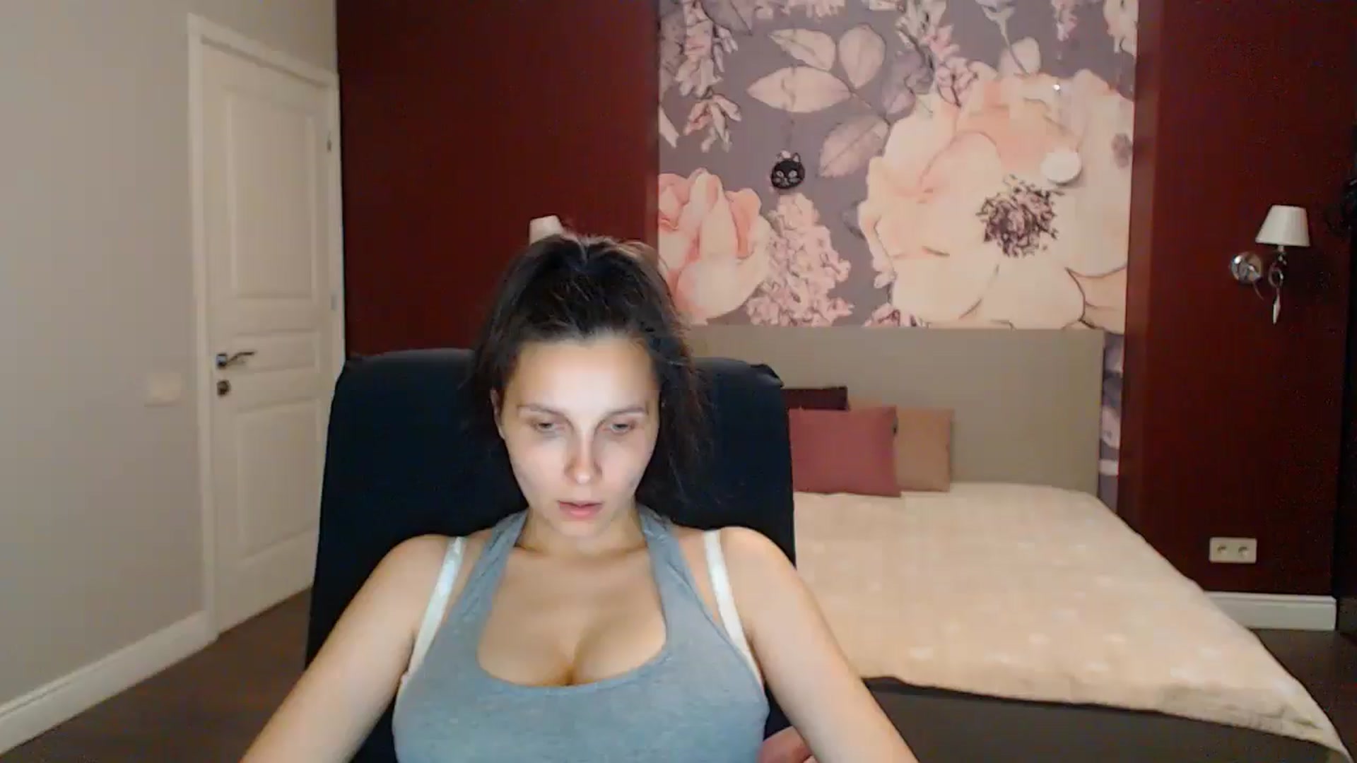 Gallery image thumbnail from Karina_Mils's myfreecams stream on, 08/22/2025, 17:59 image 13 of 20
