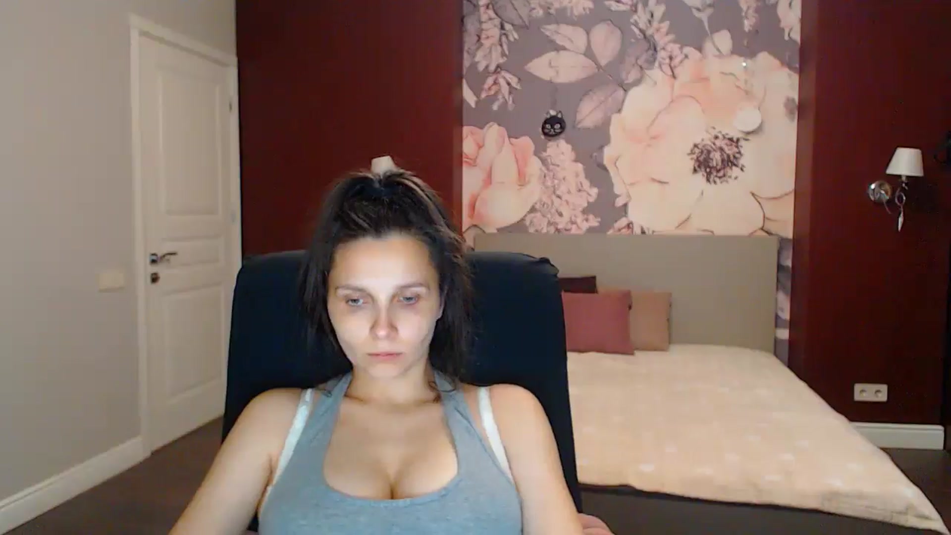 Gallery image thumbnail from Karina_Mils's myfreecams stream on, 08/22/2025, 19:44 image 5 of 20