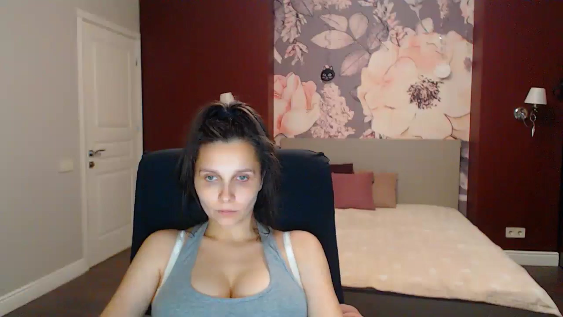 Gallery image thumbnail from Karina_Mils's myfreecams stream on, 08/22/2025, 19:44 image 11 of 20