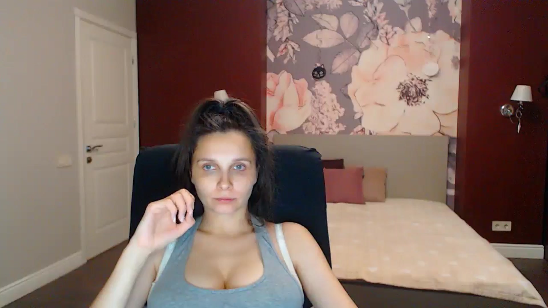 Gallery image thumbnail from Karina_Mils's myfreecams stream on, 08/22/2025, 19:44 image 7 of 20