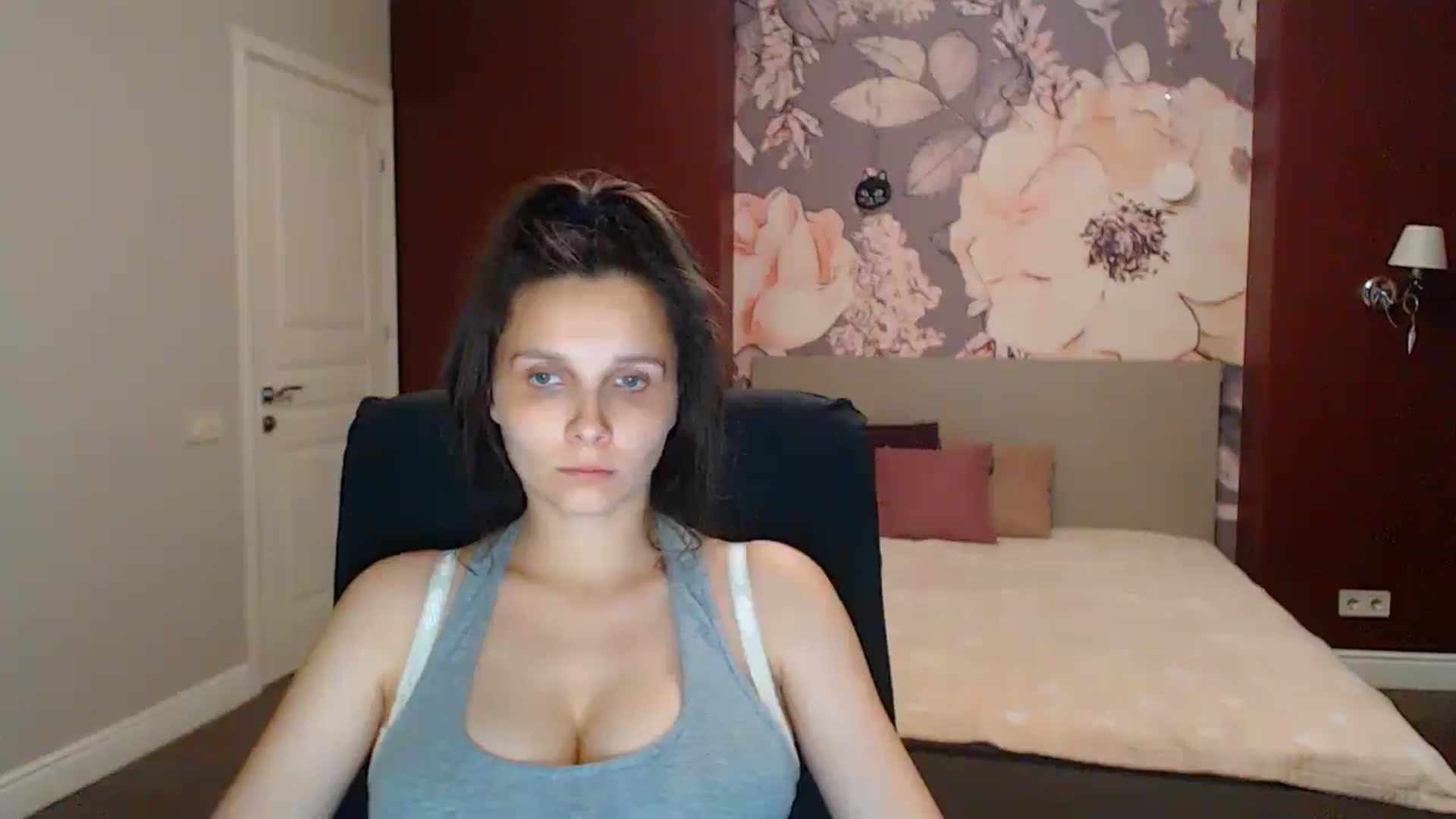 Gallery image thumbnail from Karina_Mils's myfreecams stream on, 08/22/2025, 19:44 image 15 of 20