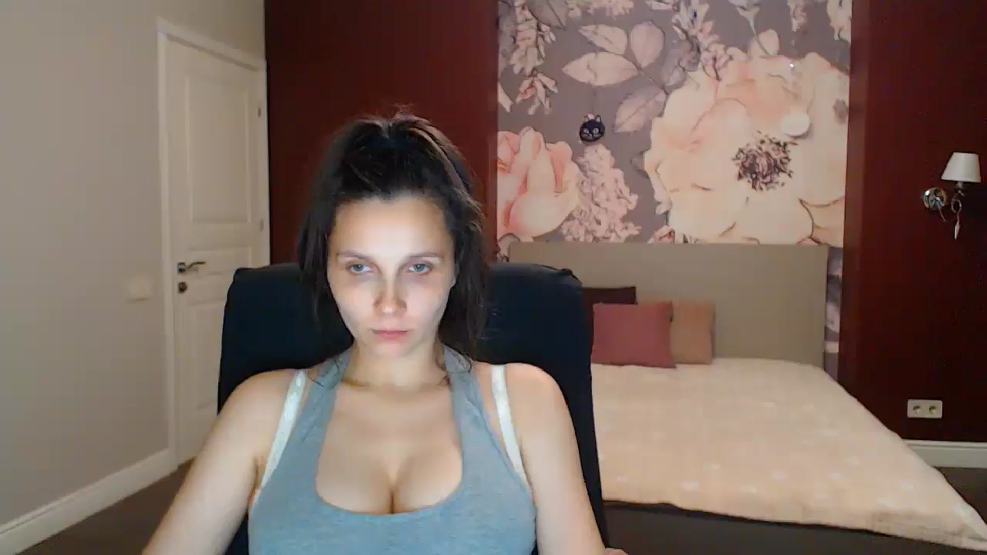Gallery image thumbnail from Karina_Mils's myfreecams stream on, 08/22/2025, 19:44 image 16 of 20