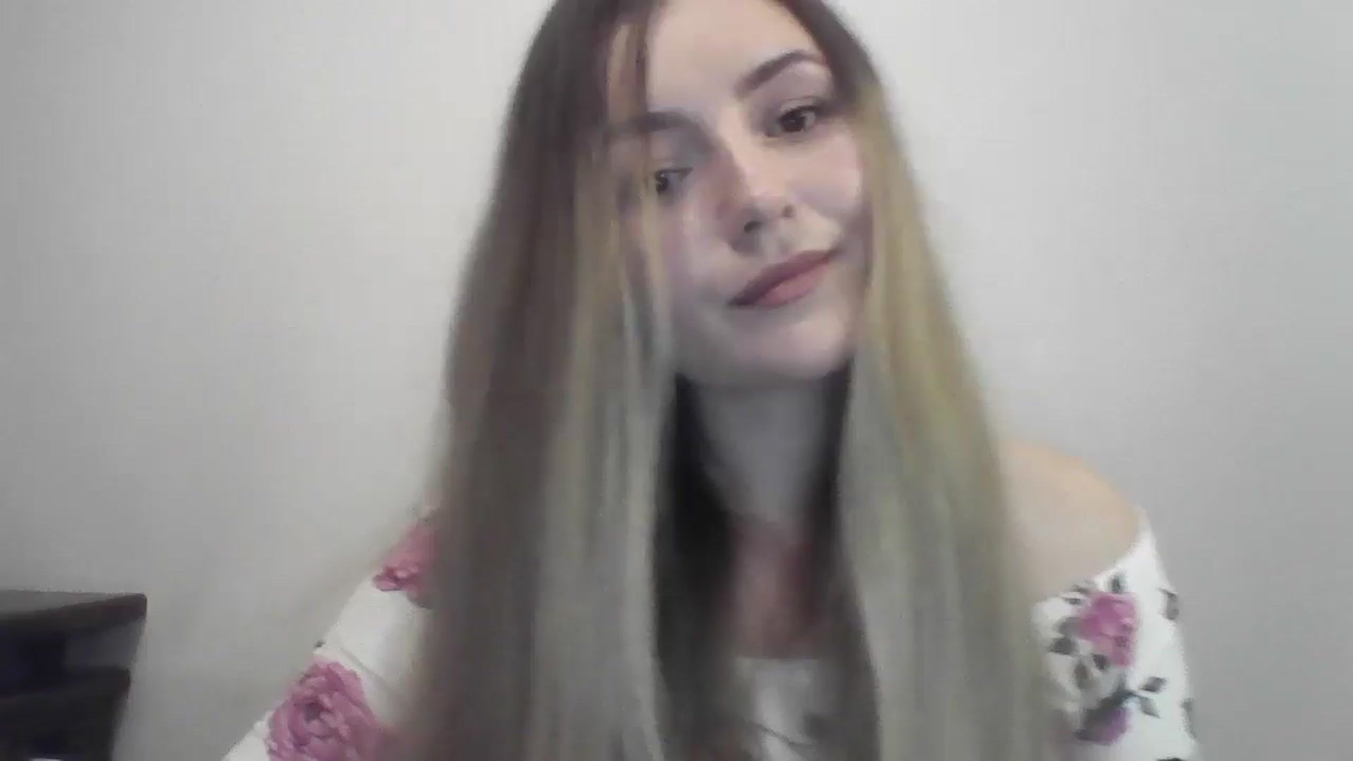 Gallery image thumbnail from Kariulovely's myfreecams stream on, 09/01/2024, 18:29 image 17 of 20