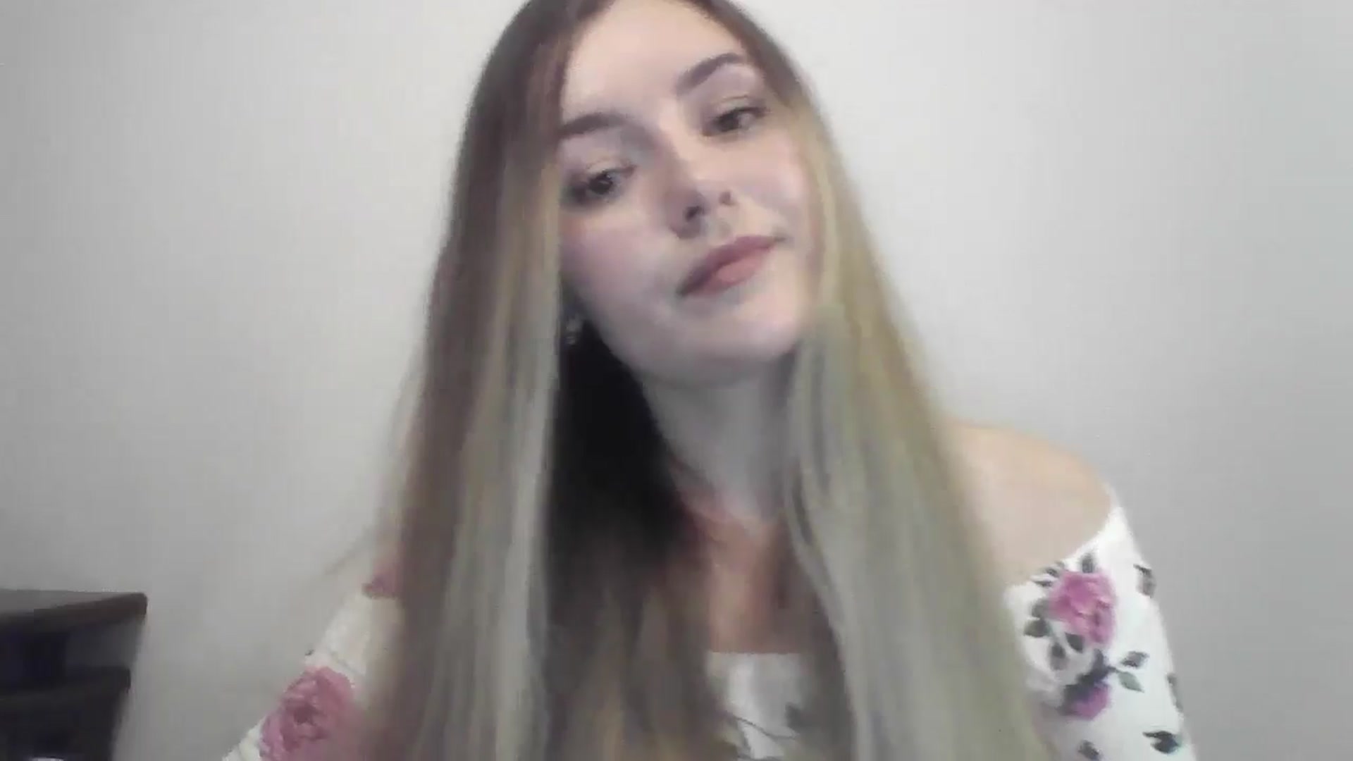 Gallery image thumbnail from Kariulovely's myfreecams stream on, 09/01/2024, 18:29 image 2 of 20