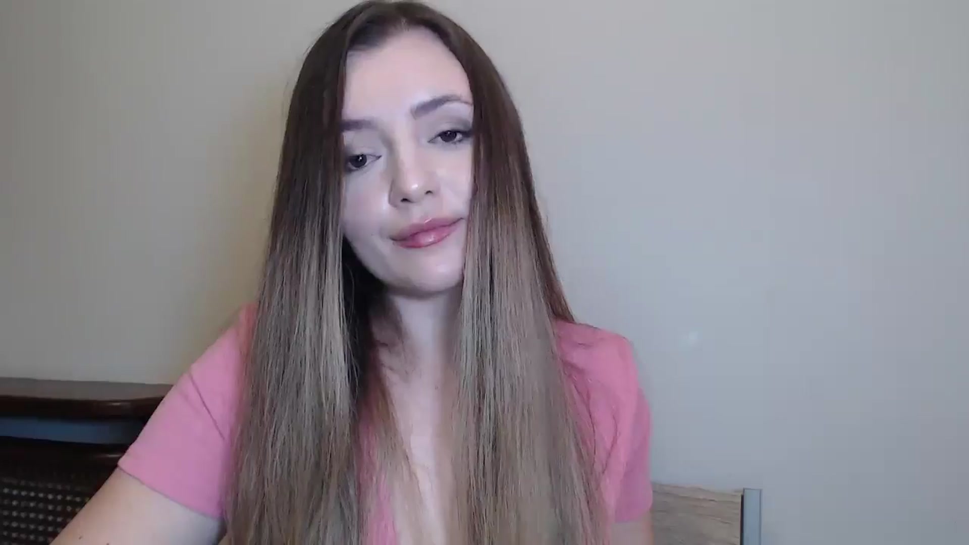 Gallery image thumbnail from Kariulovely's myfreecams stream on, 02/03/2025, 01:18 image 15 of 20