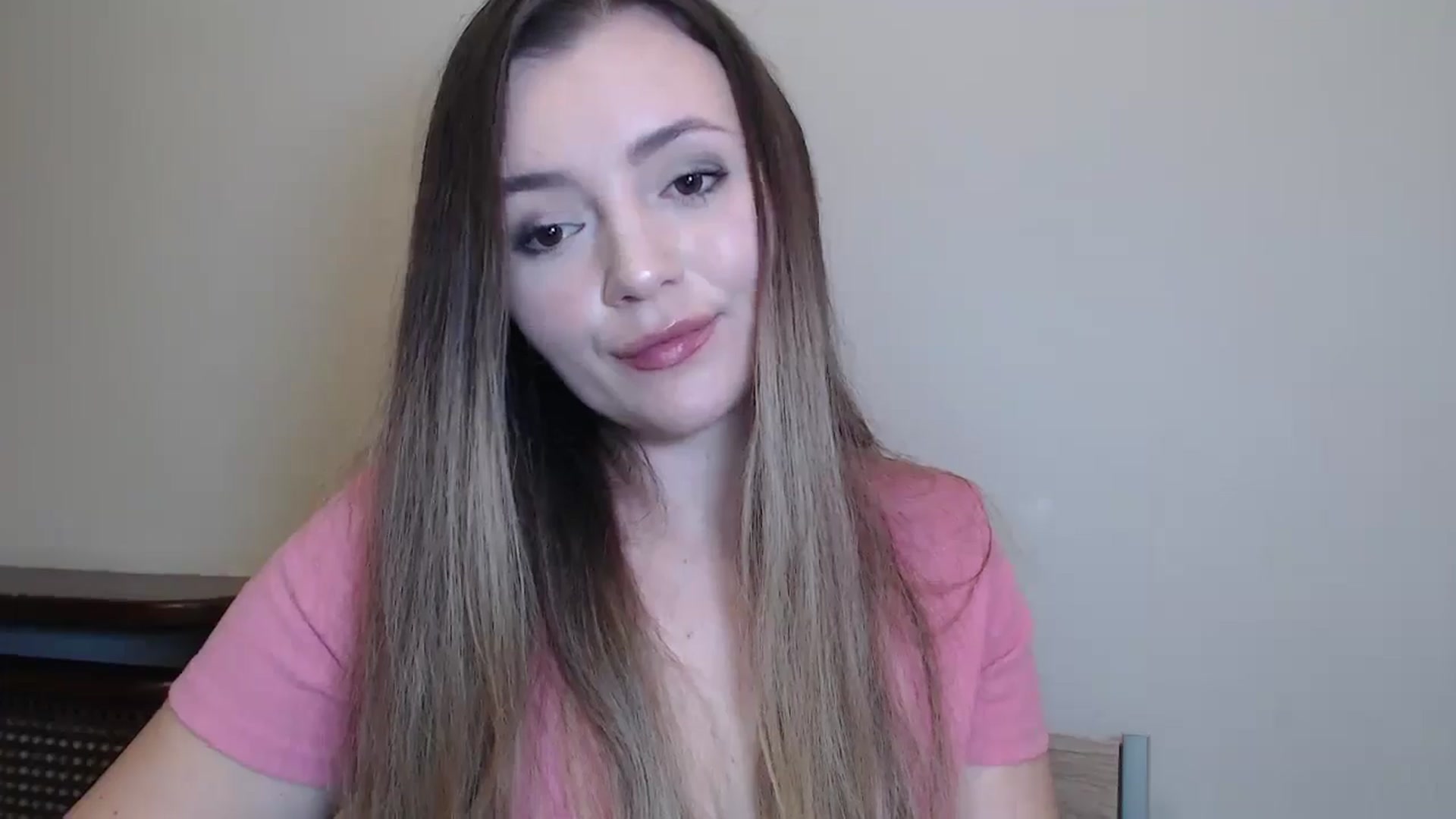 Gallery image thumbnail from Kariulovely's myfreecams stream on, 02/03/2025, 01:18 image 4 of 20