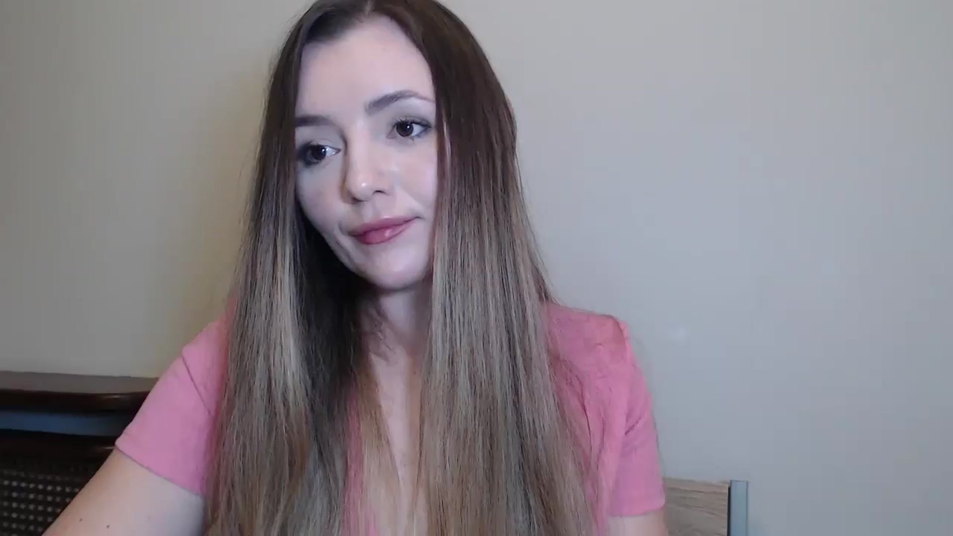 Gallery image thumbnail from Kariulovely's myfreecams stream on, 02/03/2025, 01:18 image 17 of 20