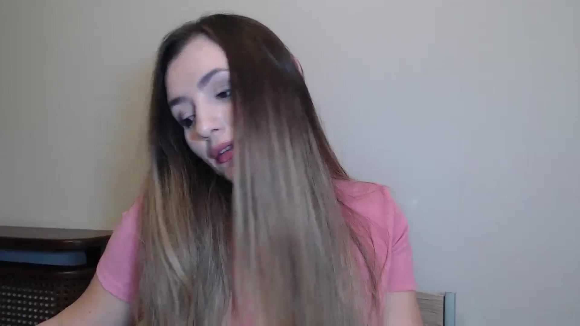 Gallery image thumbnail from Kariulovely's myfreecams stream on, 02/03/2025, 01:18 image 16 of 20